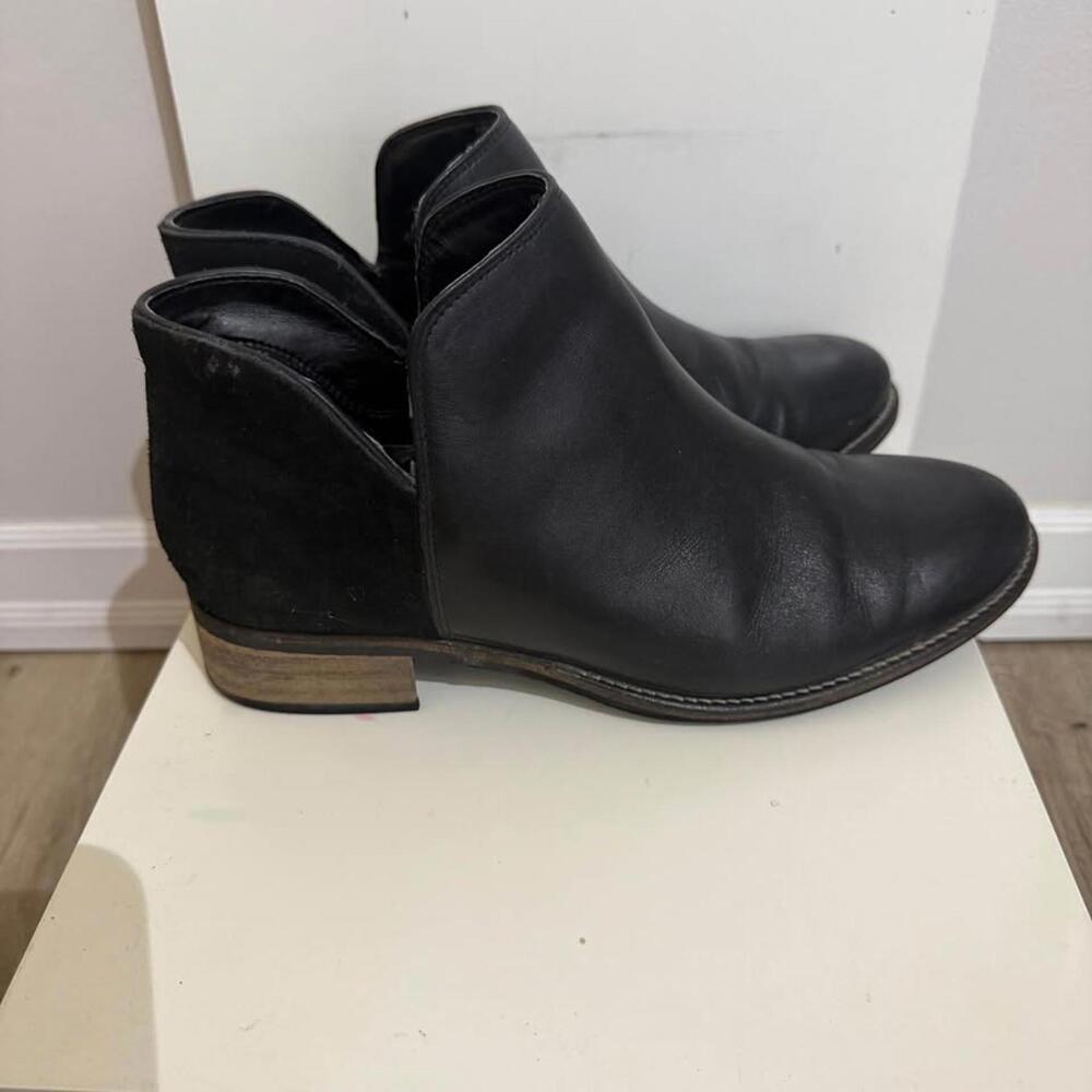 Crevo Black Leather Ankle Booties